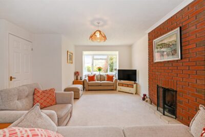 house for sale apollo close