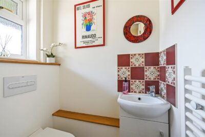 house for sale apollo close