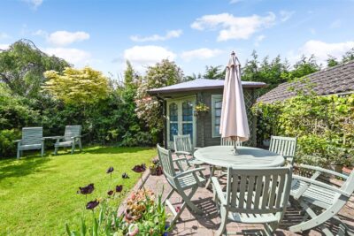 house for sale apollo close