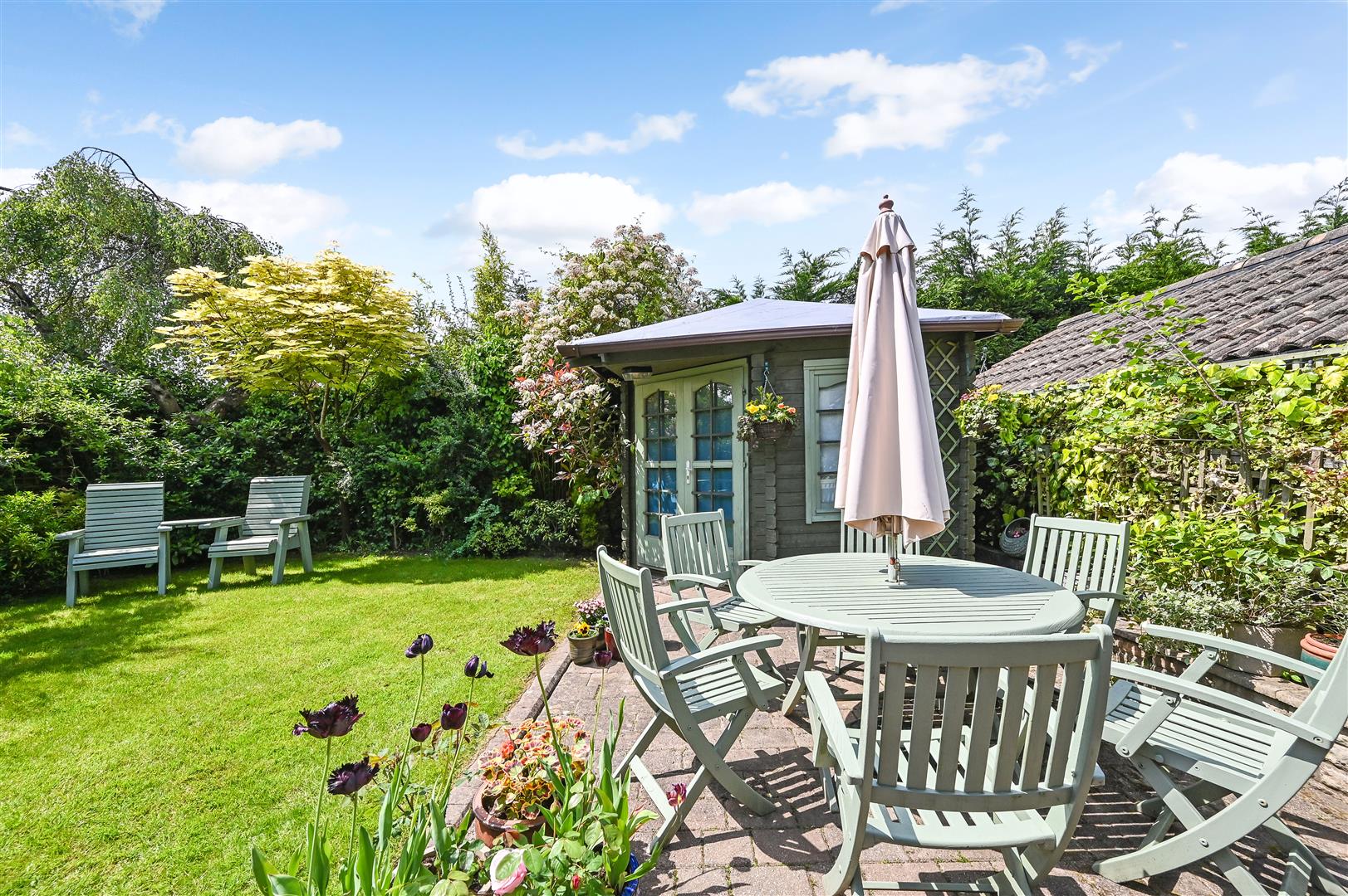 house for sale apollo close