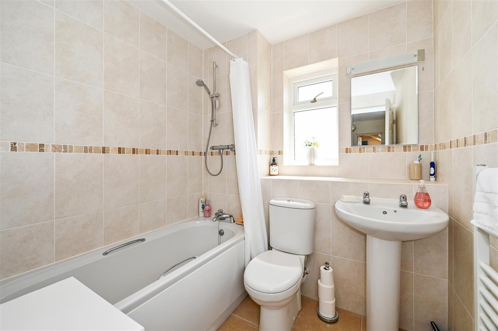 house for sale apollo close