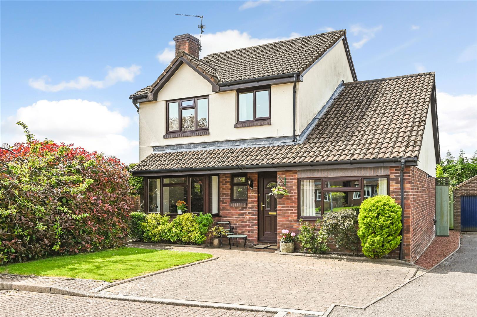 house for sale apollo close