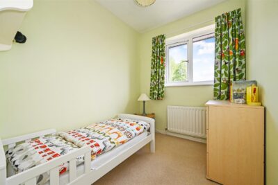 house for sale apollo close