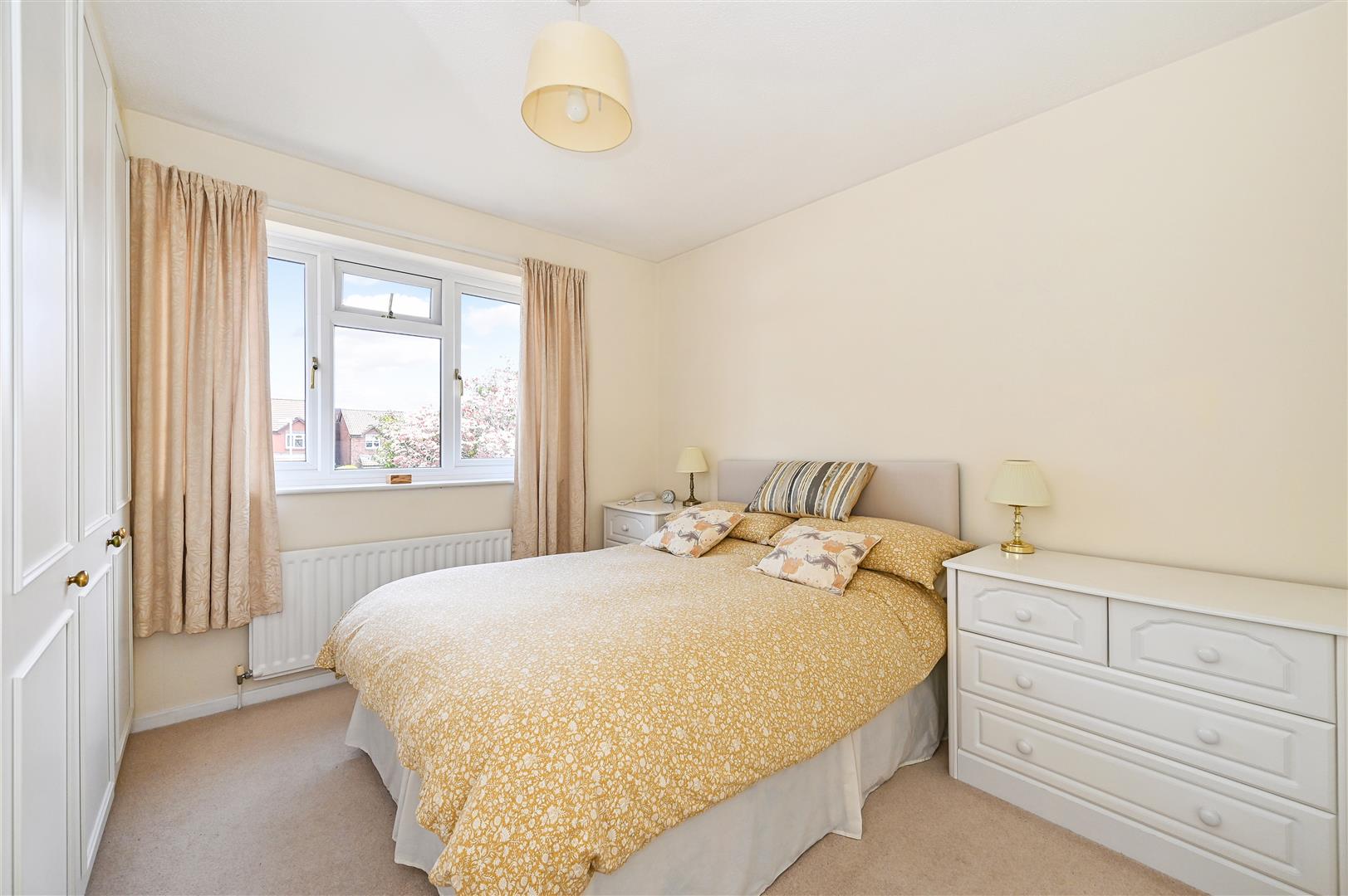 house for sale apollo close