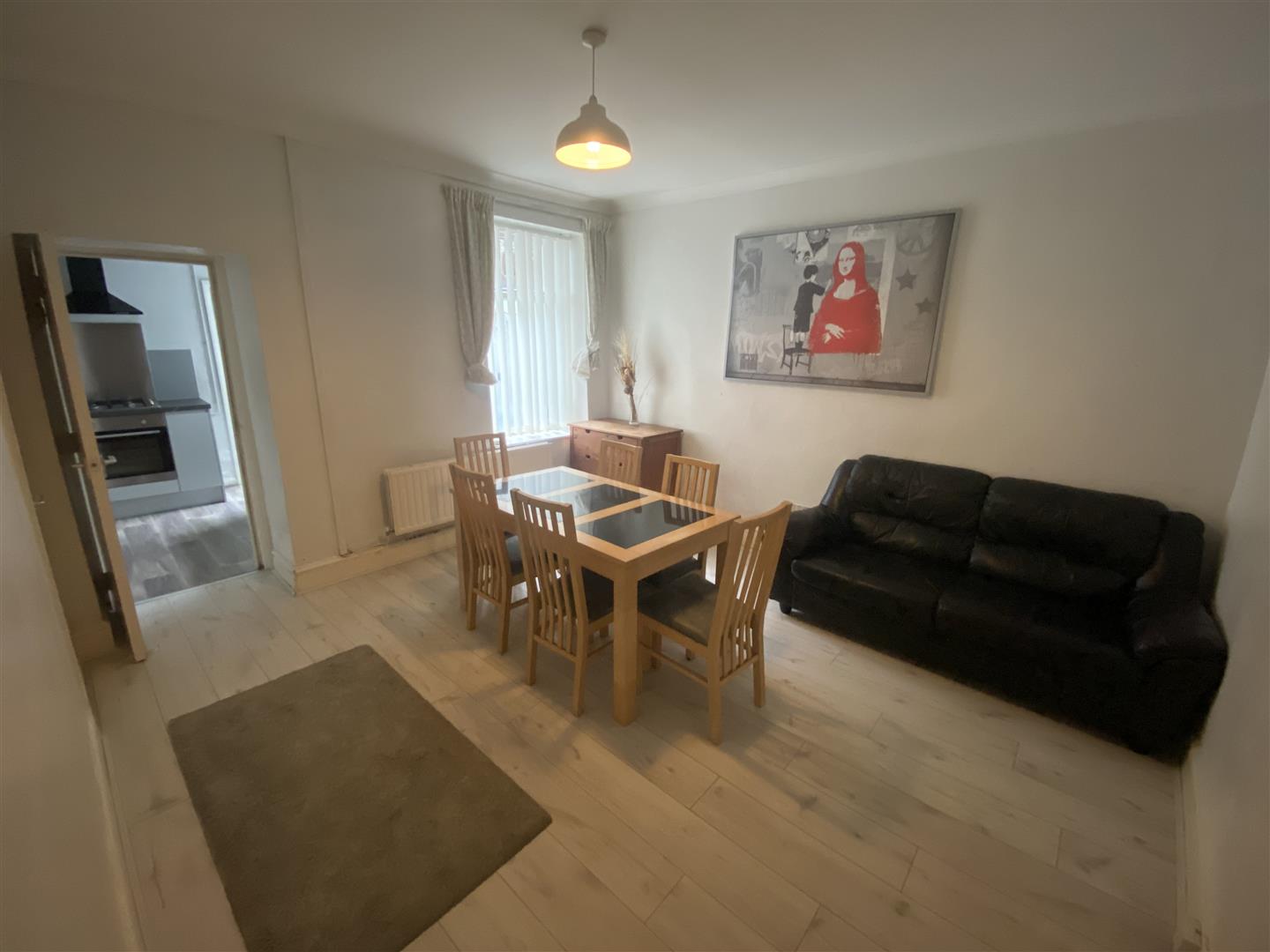 room for rent castle buildings