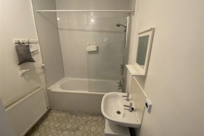 room for rent castle buildings