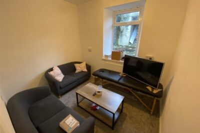 room for rent cardiff road