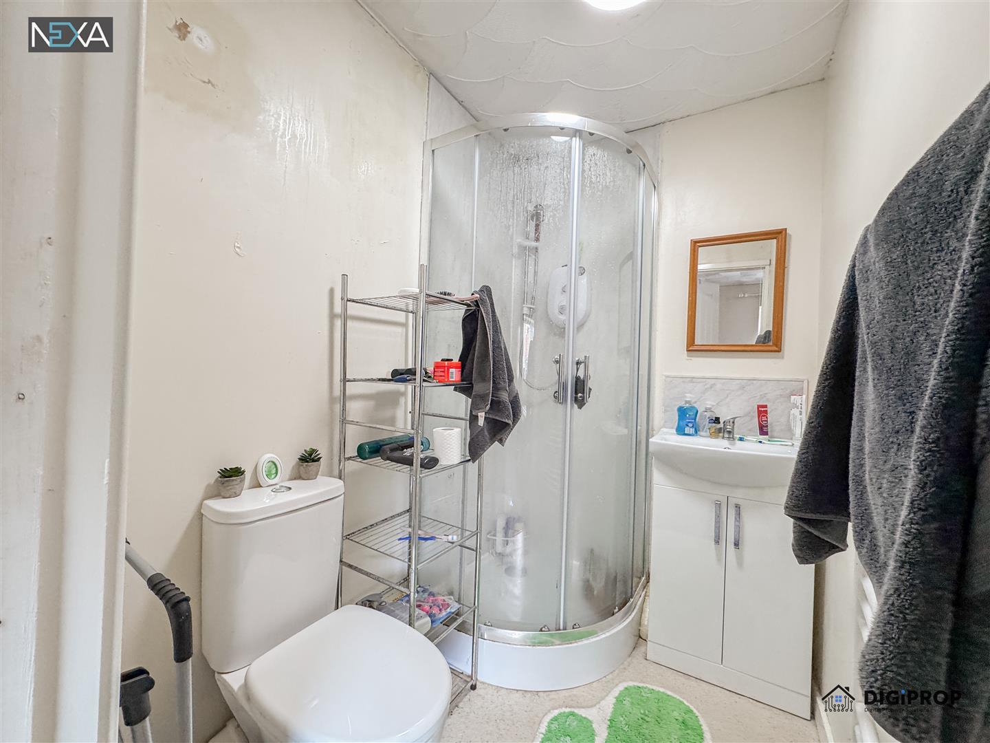 room for rent tower street