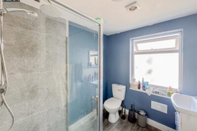 room for rent queen street