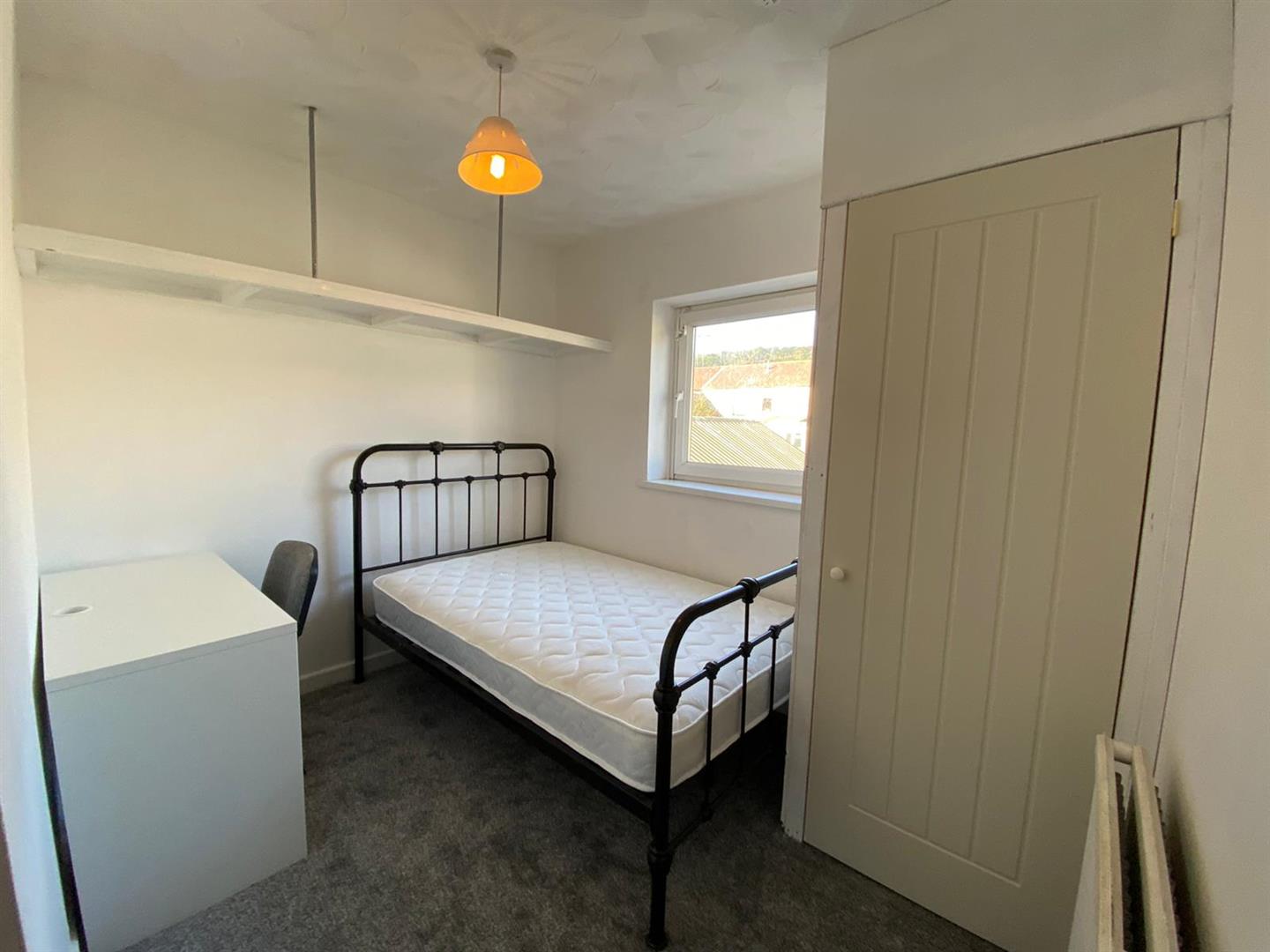 room for rent queen street