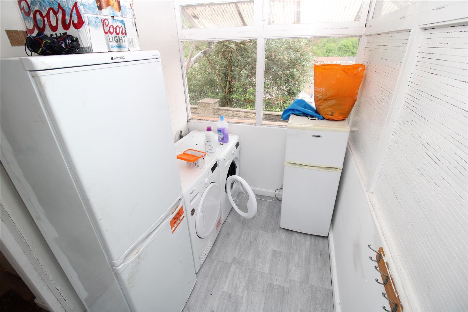 room for rent wood road