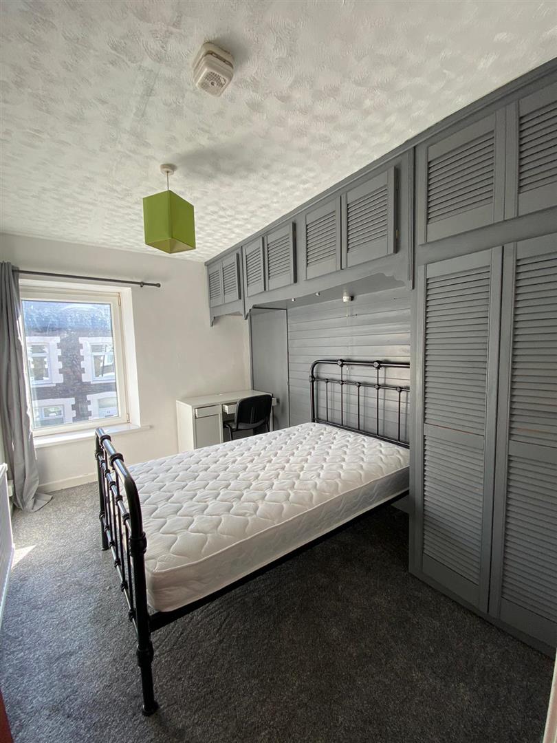 room for rent queen street