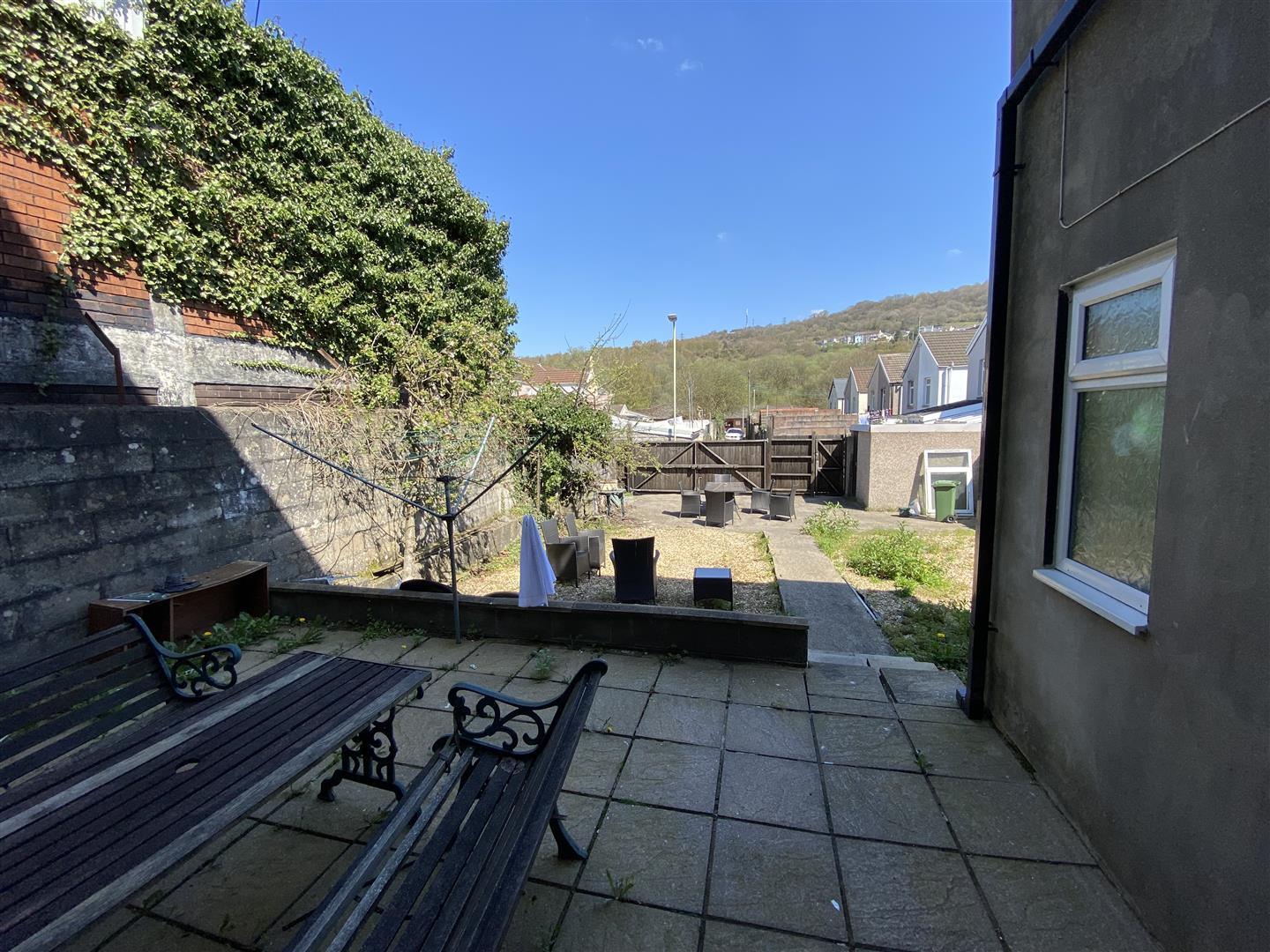 room for rent broadway