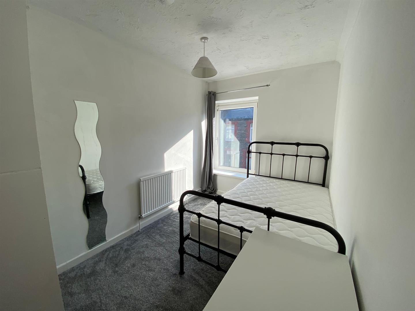 room for rent queen street