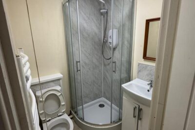 room for rent tower street