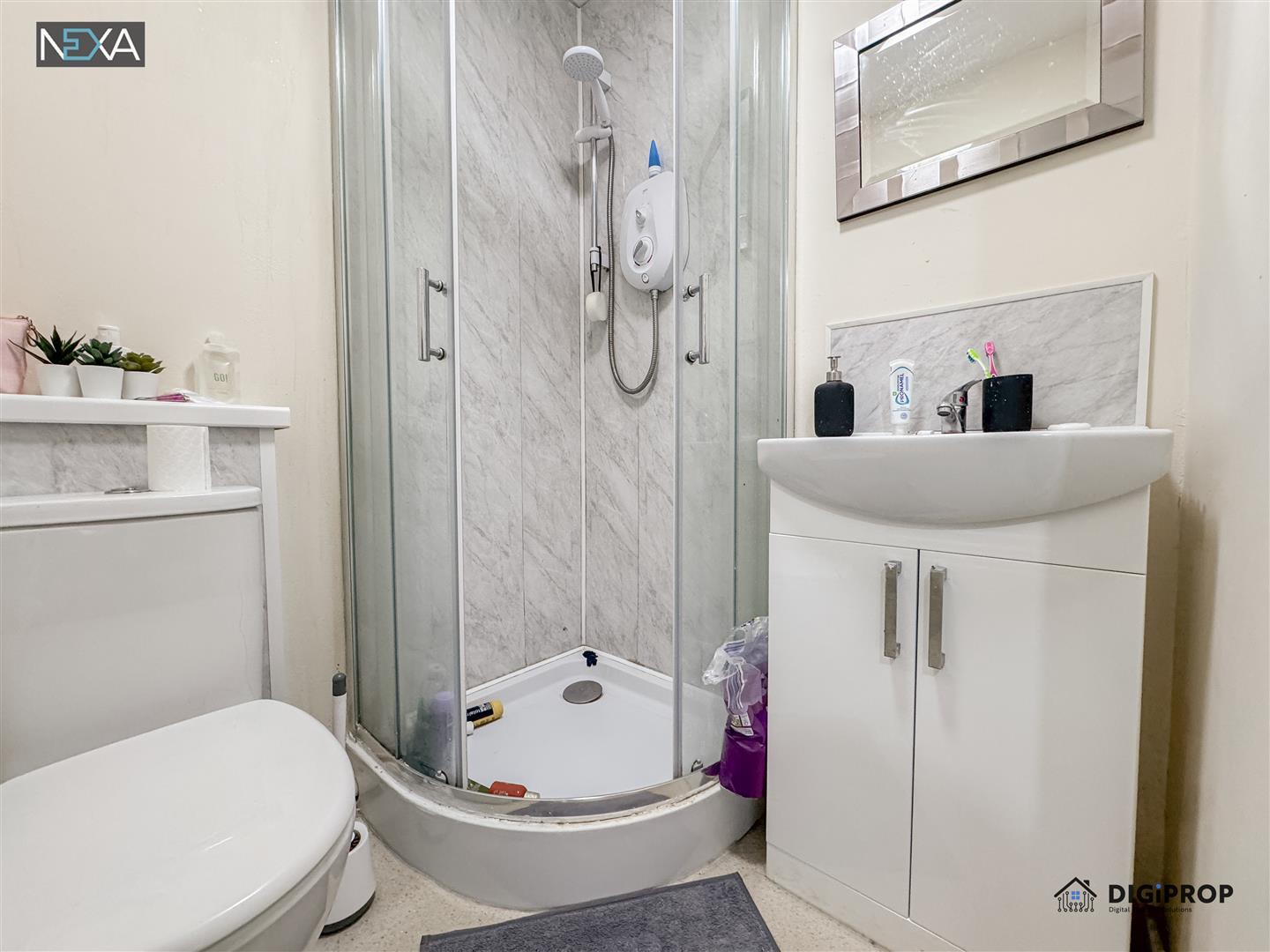 room for rent tower street