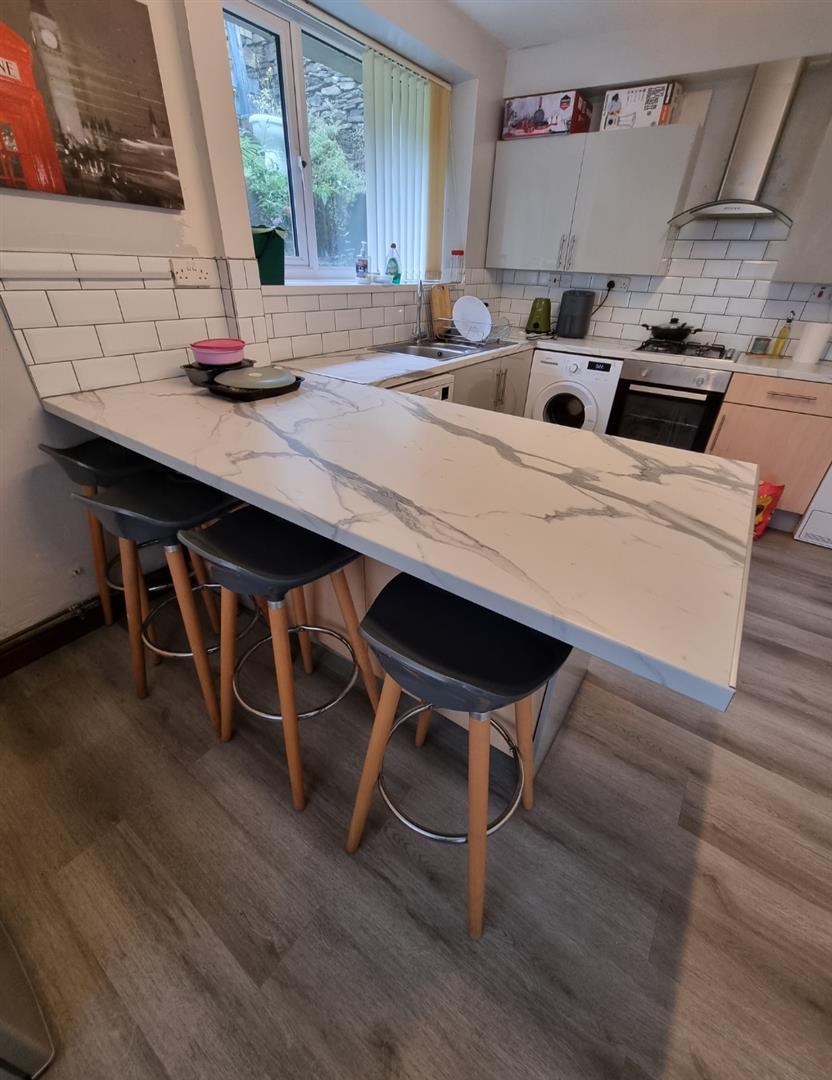 room for rent wood road treforest,