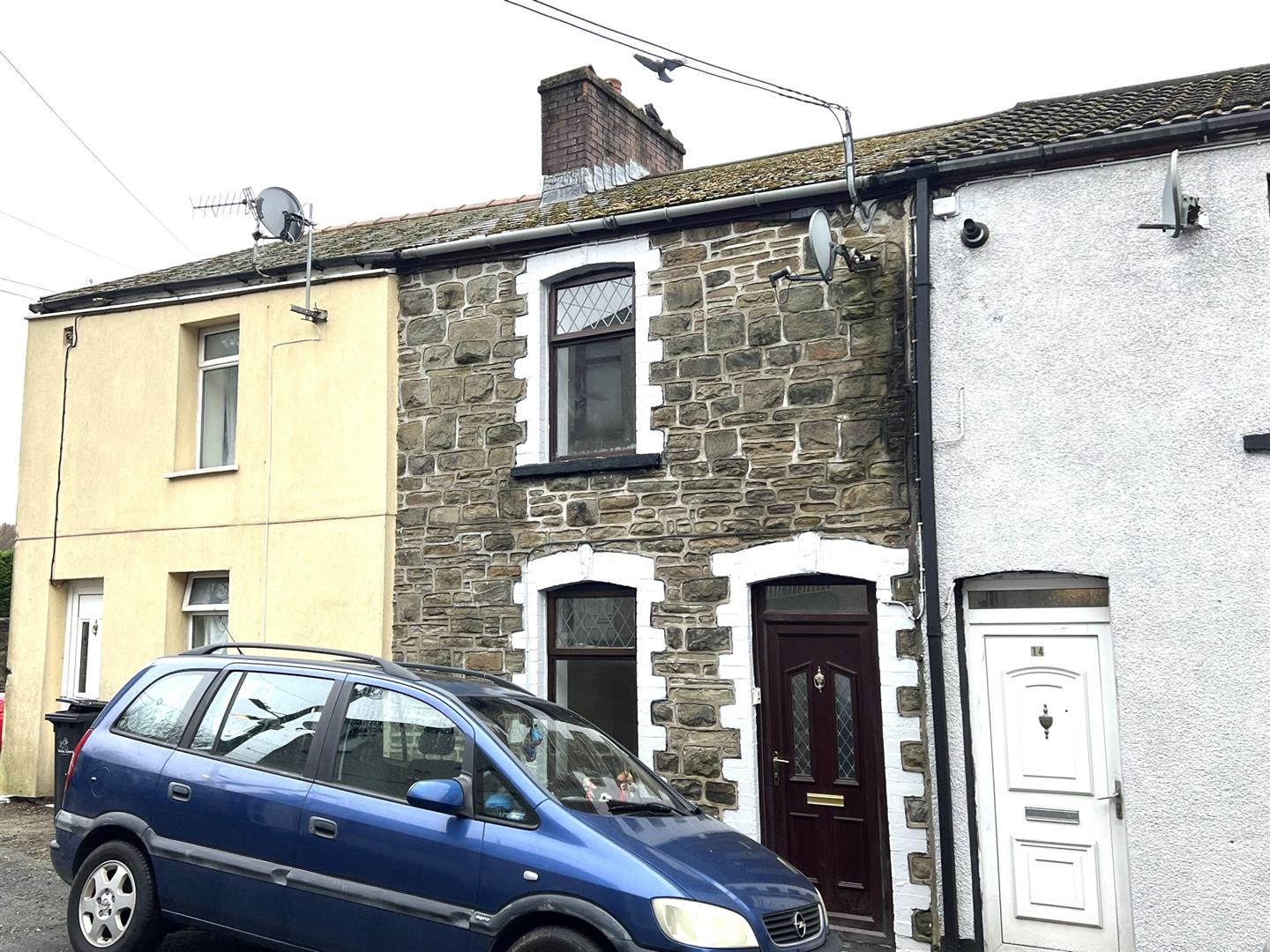 house - terraced for rent cross street
