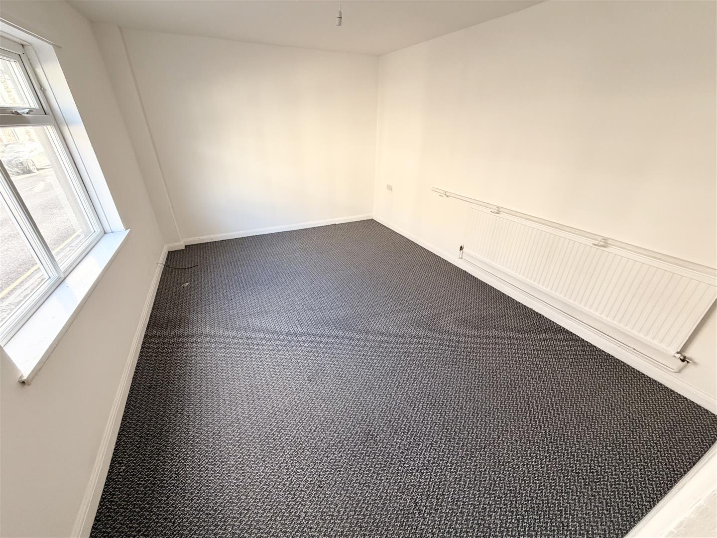 flat for rent robert street