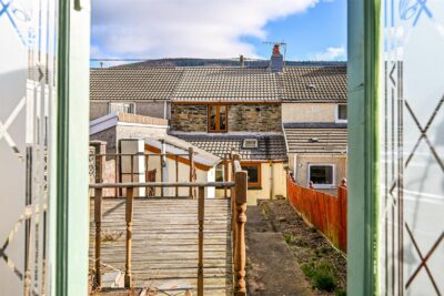 house - terraced for rent duffryn street