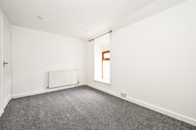 house - terraced for rent duffryn street