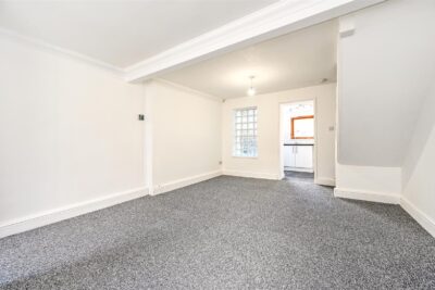 house - terraced for rent duffryn street