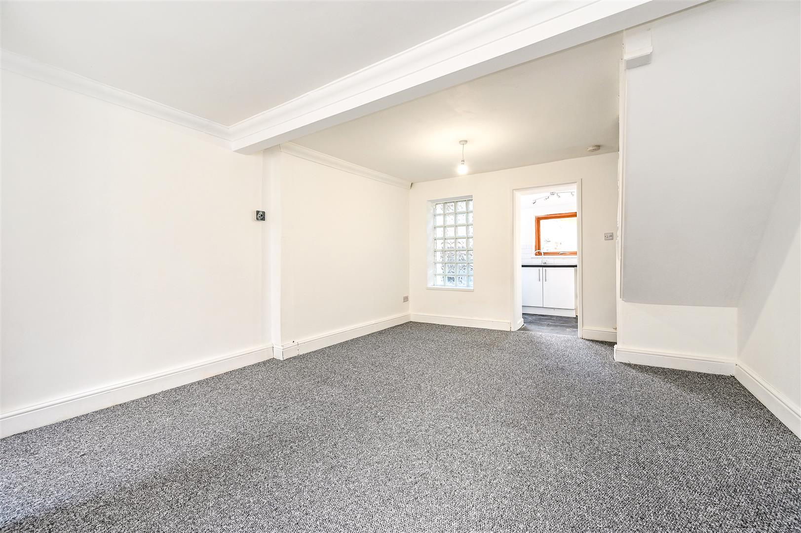 house - terraced for rent duffryn street