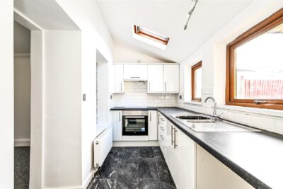 house - terraced for rent duffryn street