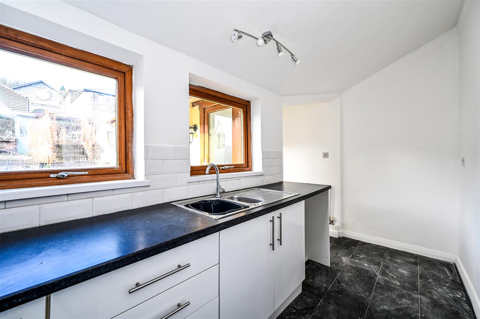 house - terraced for rent duffryn street