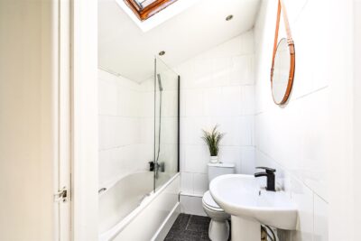 house - terraced for rent duffryn street