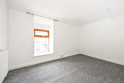 house - terraced for rent duffryn street