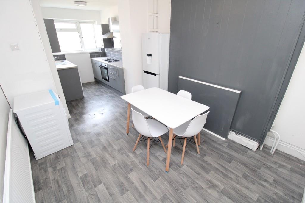 room for rent broadway