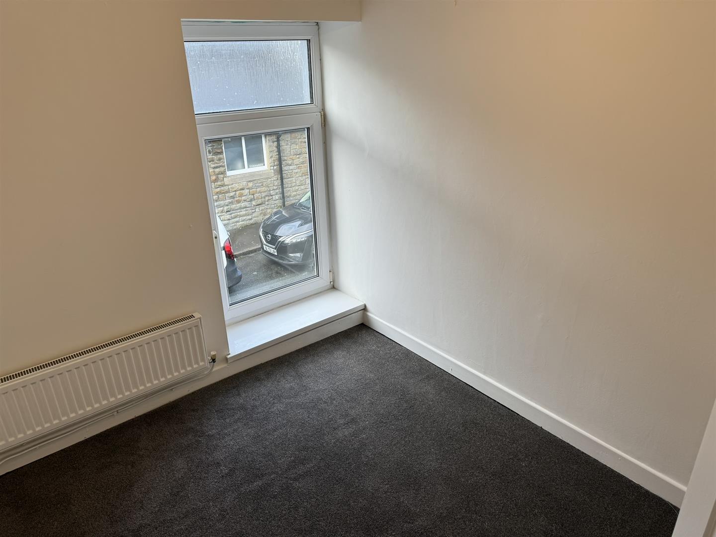 house - terraced for rent horeb street