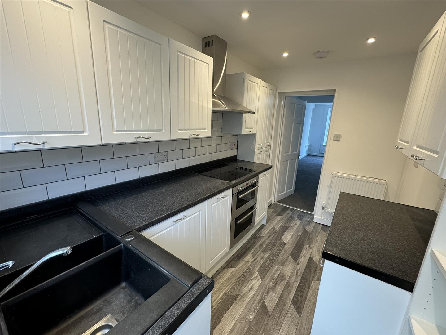 house - terraced for rent horeb street