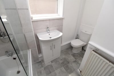 flat for rent gladstone street