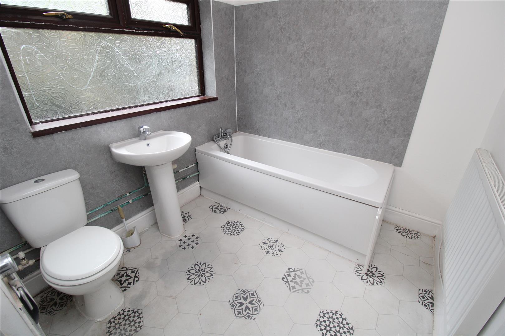 house - terraced for rent tyntyla road