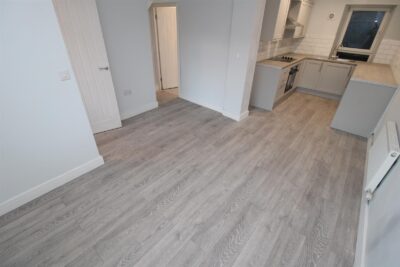 house for rent duffryn street