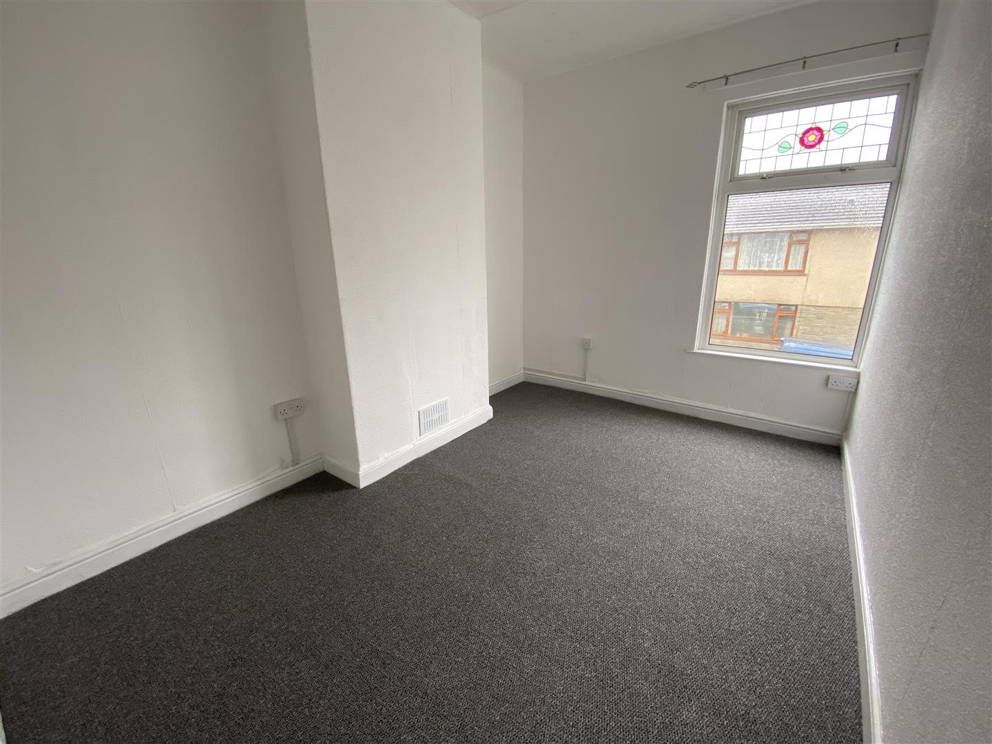 house - terraced for rent neville terrace