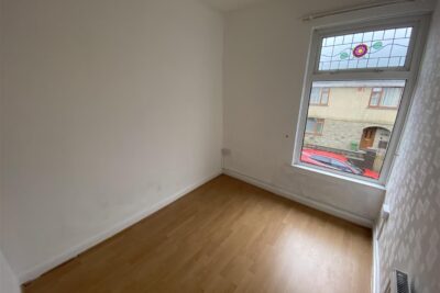 house - terraced for rent neville terrace