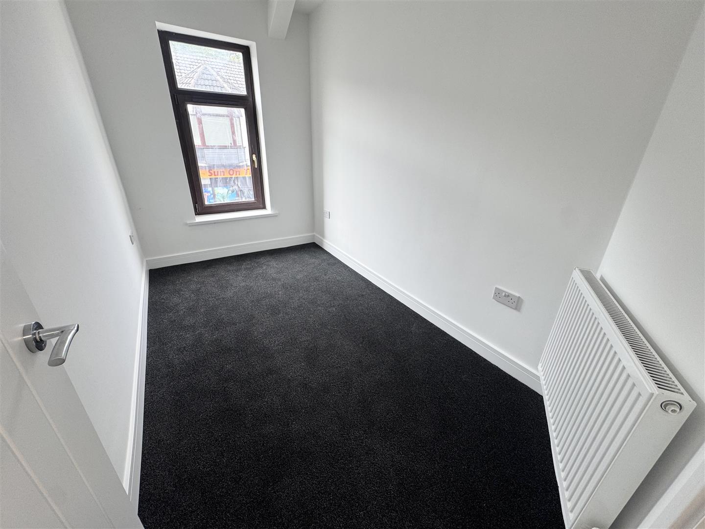 house - terraced for rent brook street