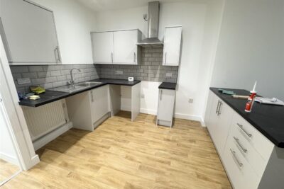 house - terraced for rent brook street