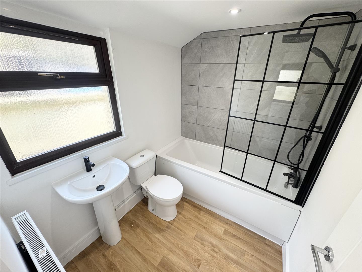 house - terraced for rent brook street