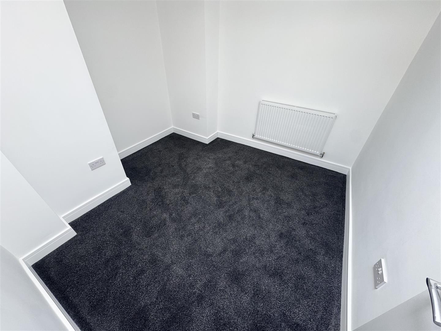 house - terraced for rent brook street