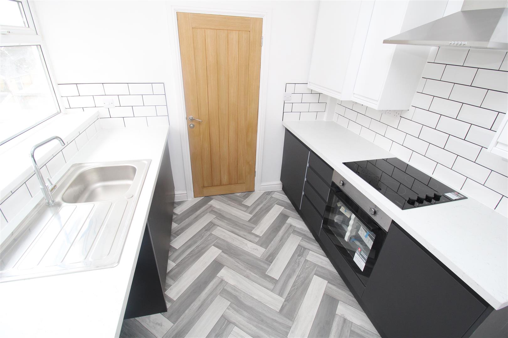 house - terraced for rent blenheim road