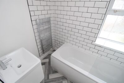 house - terraced for rent blenheim road