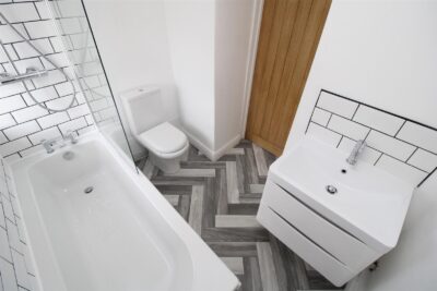 house - terraced for rent blenheim road