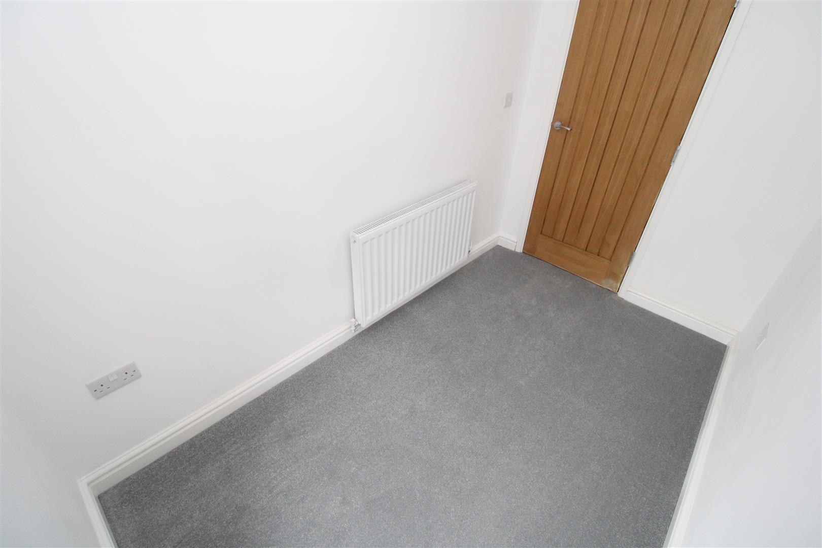 house - terraced for rent blenheim road