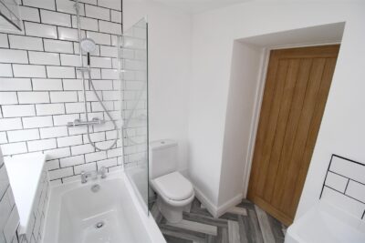 house - terraced for rent blenheim road