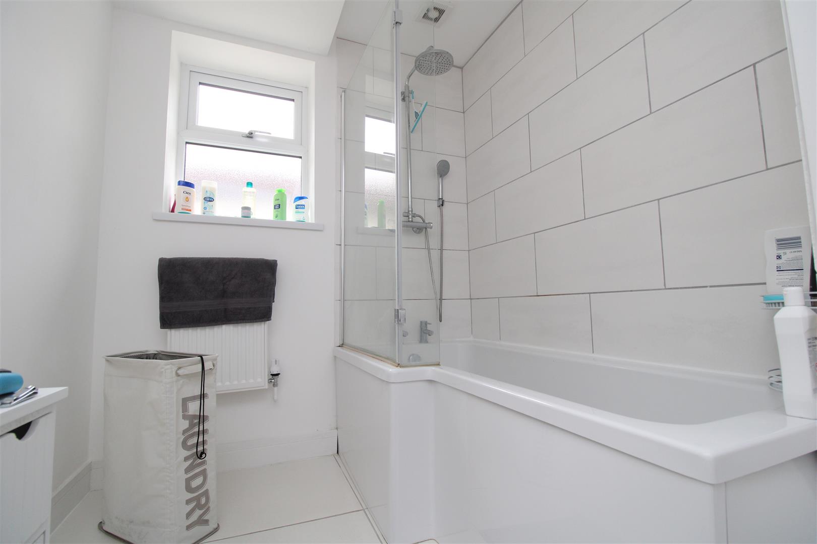 house - terraced for rent charles street