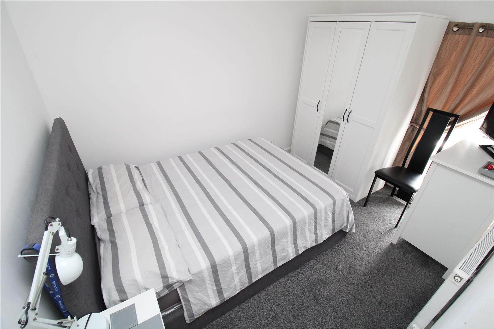 house - terraced for rent charles street